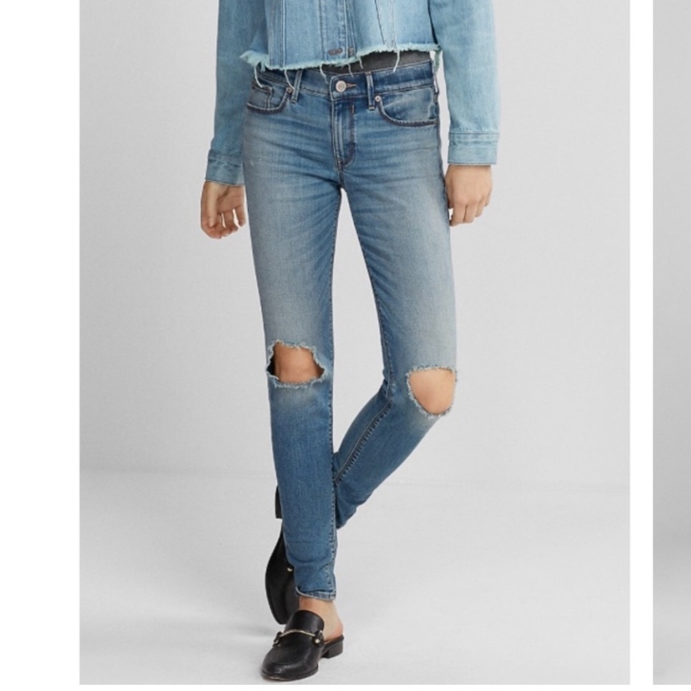 50%offw❤️ NWT Express Midrise Distressed Skinny Jean med rise distressed 0R